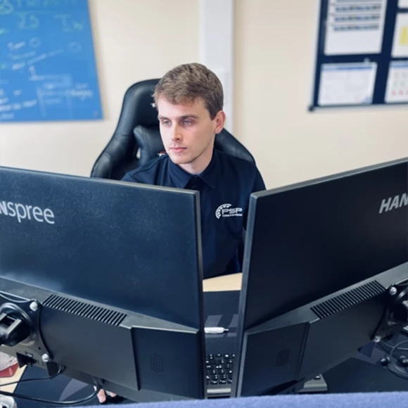 PSP IT Senior Developer working on custom software development